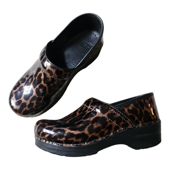 Dansko Clogs - Picture 1 of 2